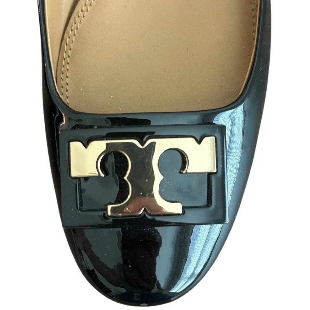 Tory Burch Gigi Black Patent Leather Block Heel Pumps Gold Logo Size 8.5
